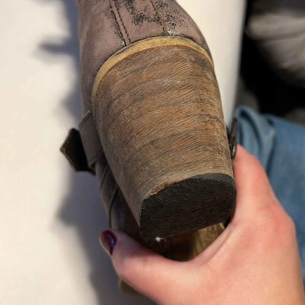 Brown Leather Buckle Dingo Cowboy Boots - Picture 3 of 9